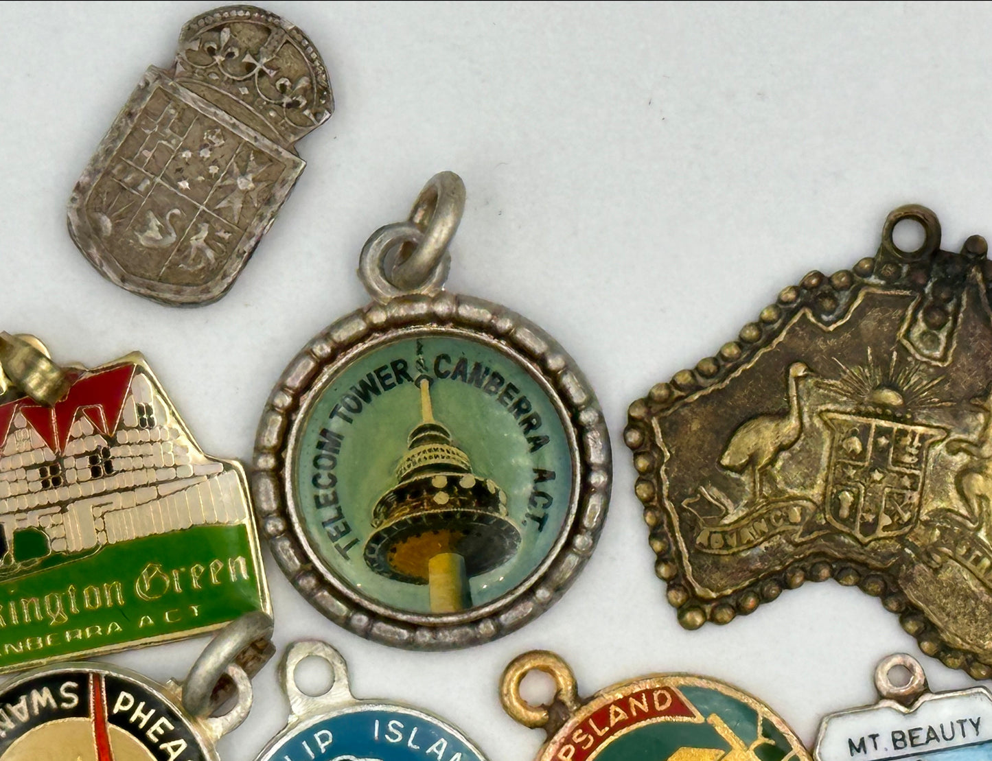 Mixed lot of 10 Australian Vintage Enamel Charms