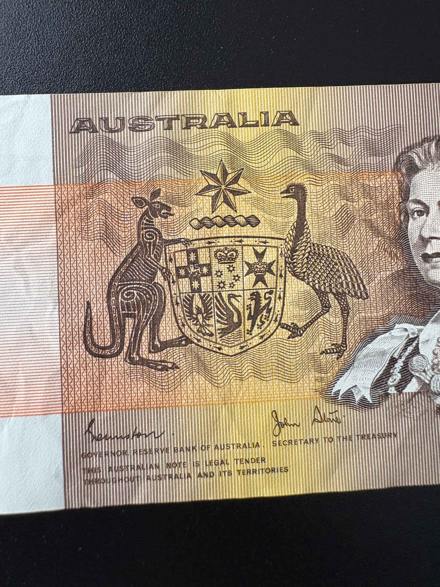 1982 $1 Australia Paper Banknote - Johnston Stone - DJF 729010