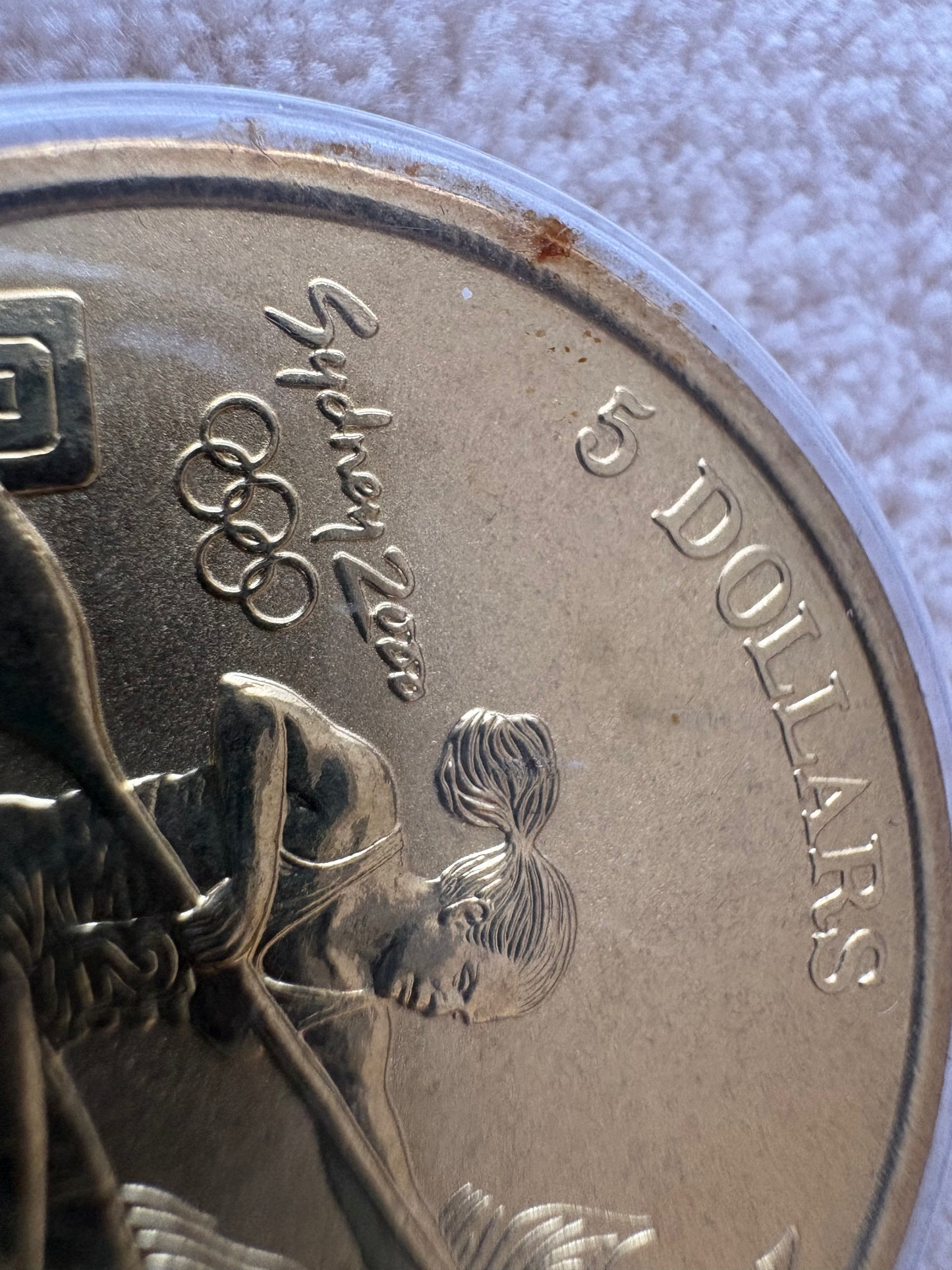 2000 $5 Sydney Olympic Gold Commemorative Coin - Canoe / Kayak