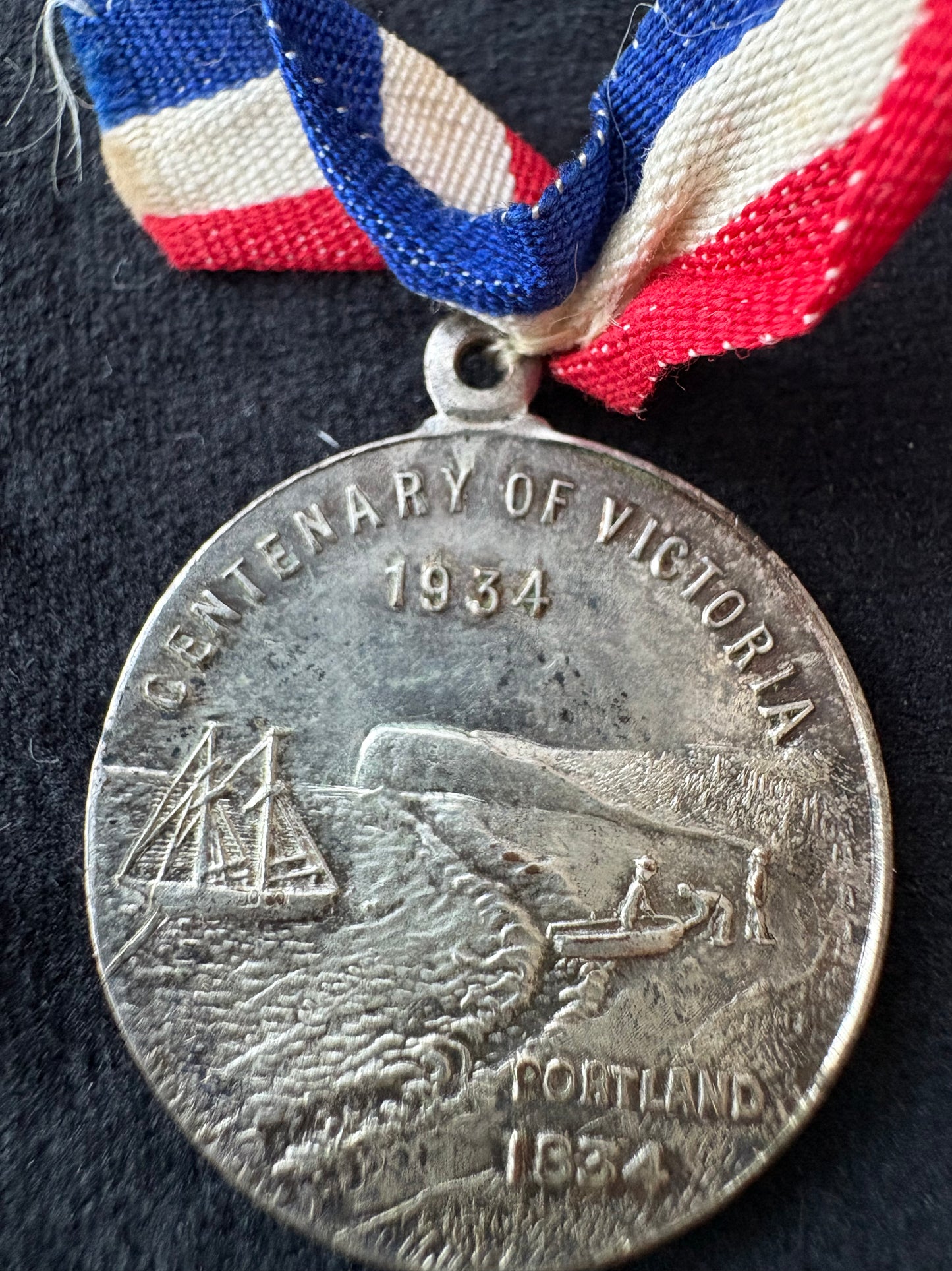 1934/1935 Centenary of Melbourne Centenary of Victoria medallion