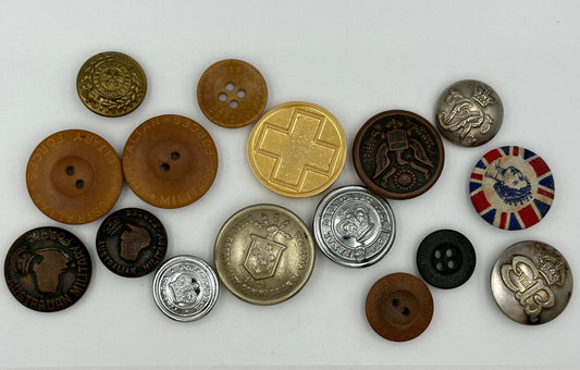 Mixed lot of Vintage Military Buttons