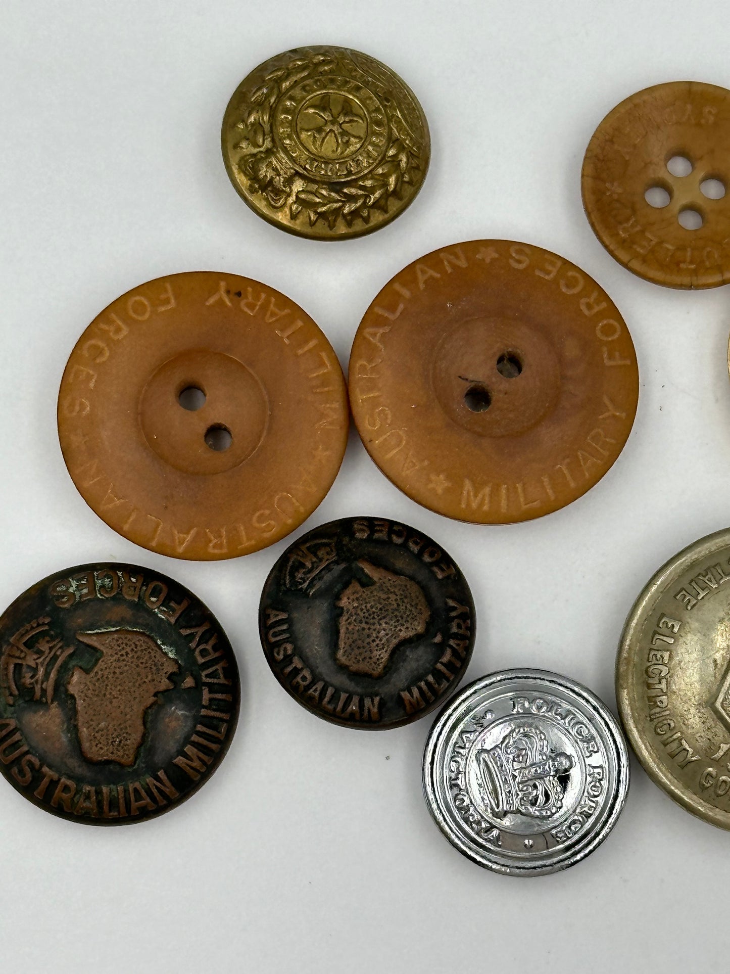 Mixed lot of Vintage Military Buttons