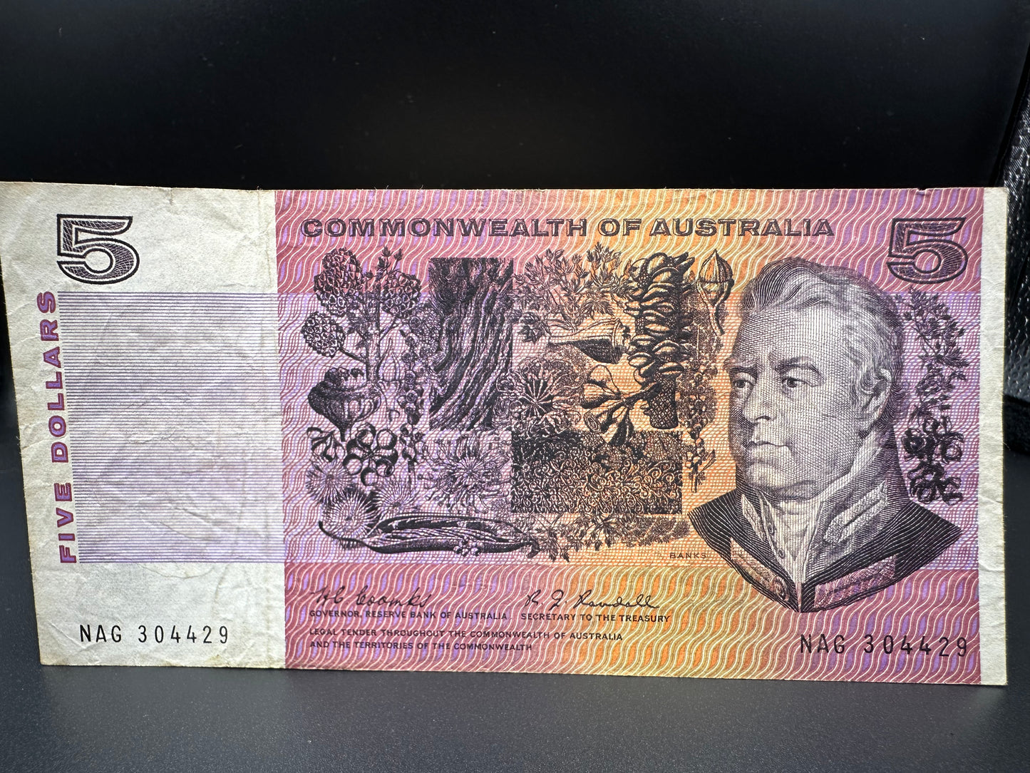 1967 $5 Australia Paper Banknote - Coombs Randall NAG 304427