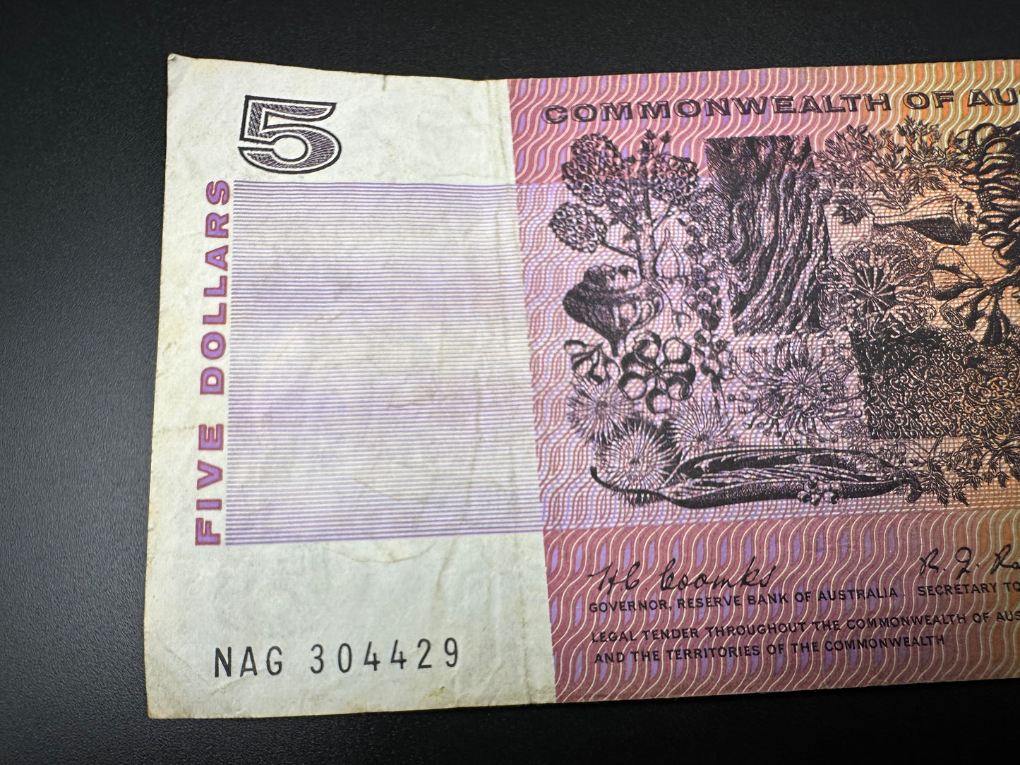 1967 $5 Australia Paper Banknote - Coombs Randall NAG 304427