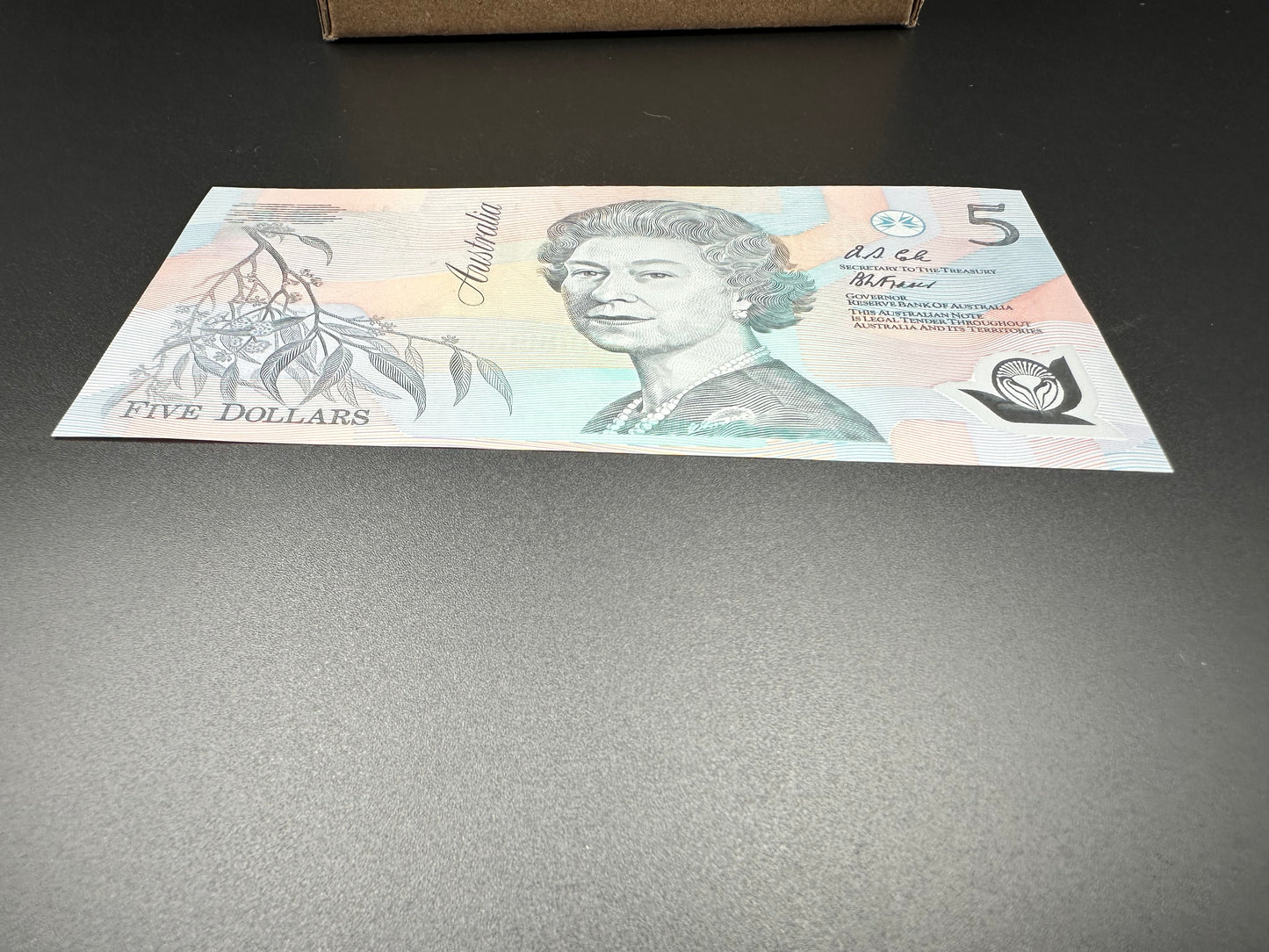1992 $5 Australia Polymer Bank note - First Polymer Prefix - Fraser Cole AA59463417