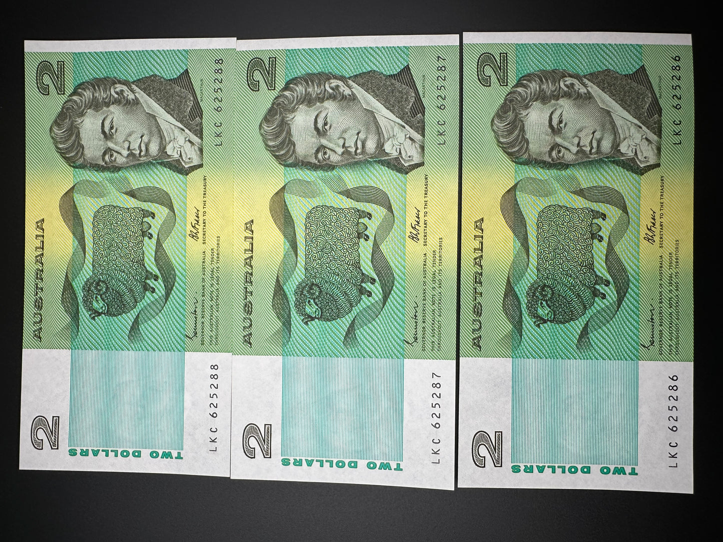 1985 $2 Australia Paper Banknote - Johnston Fraser 3x Consecutive