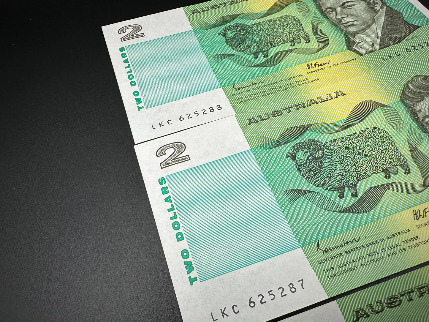 1985 $2 Australia Paper Banknote - Johnston Fraser 3x Consecutive