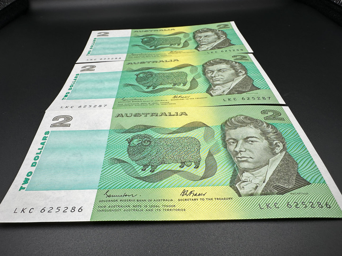 1985 $2 Australia Paper Banknote - Johnston Fraser 3x Consecutive