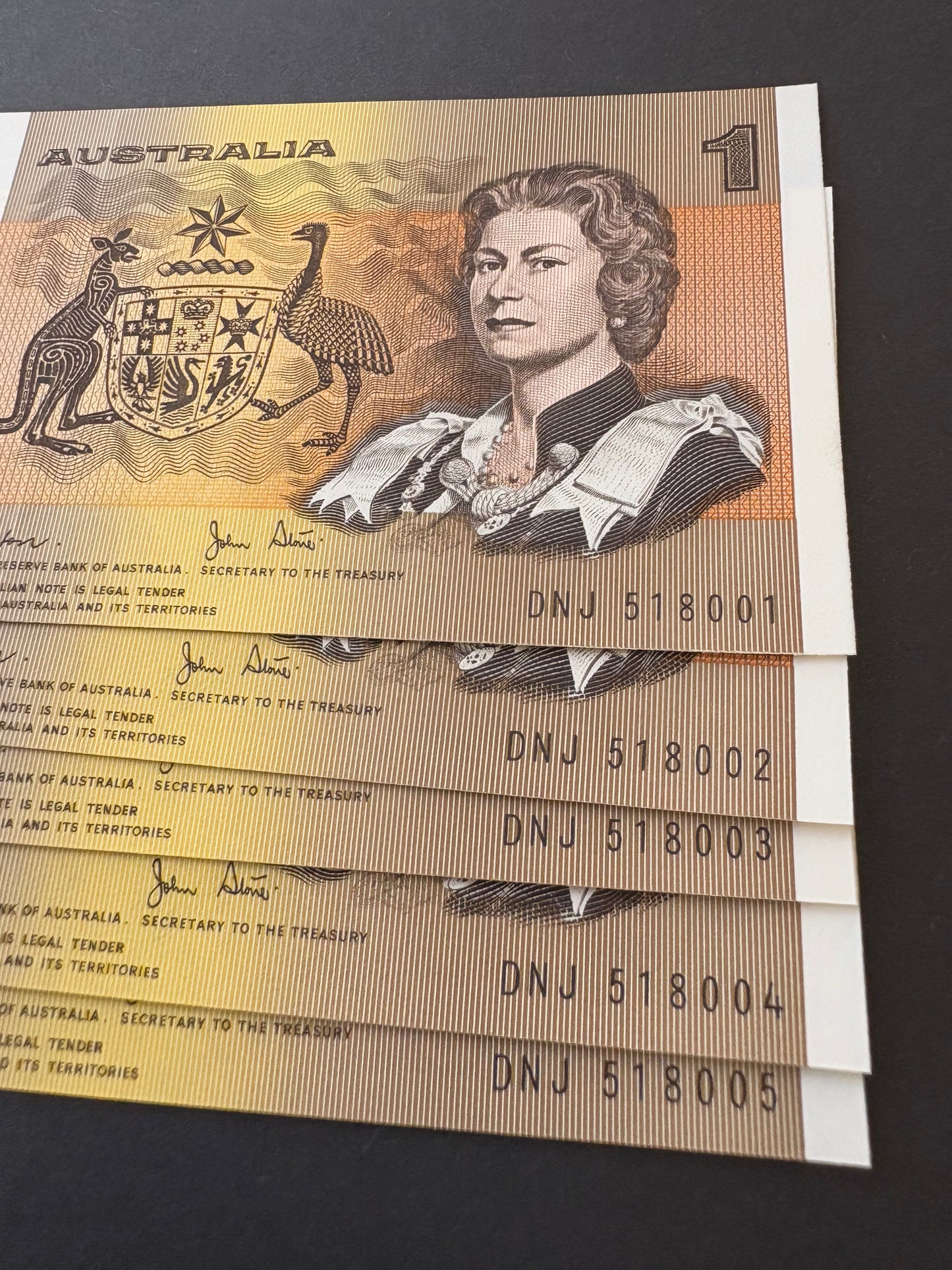 1982 $1 Australia Paper Banknote - Johnston Stone - Consecutive Run x5 notes