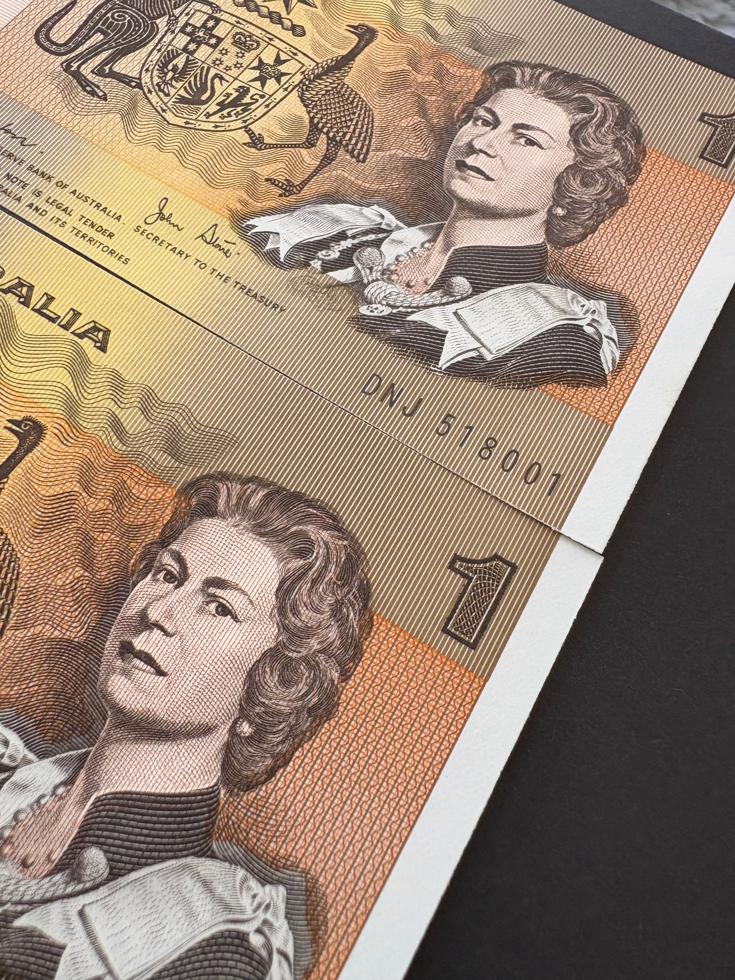 1982 $1 Australia Paper Banknote - Johnston Stone - Consecutive Run x5 notes