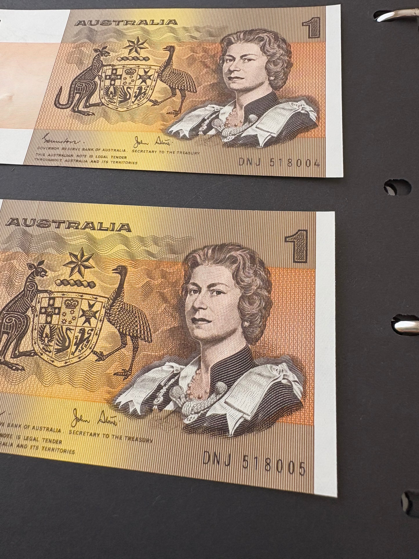 1982 $1 Australia Paper Banknote - Johnston Stone - Consecutive Run x5 notes