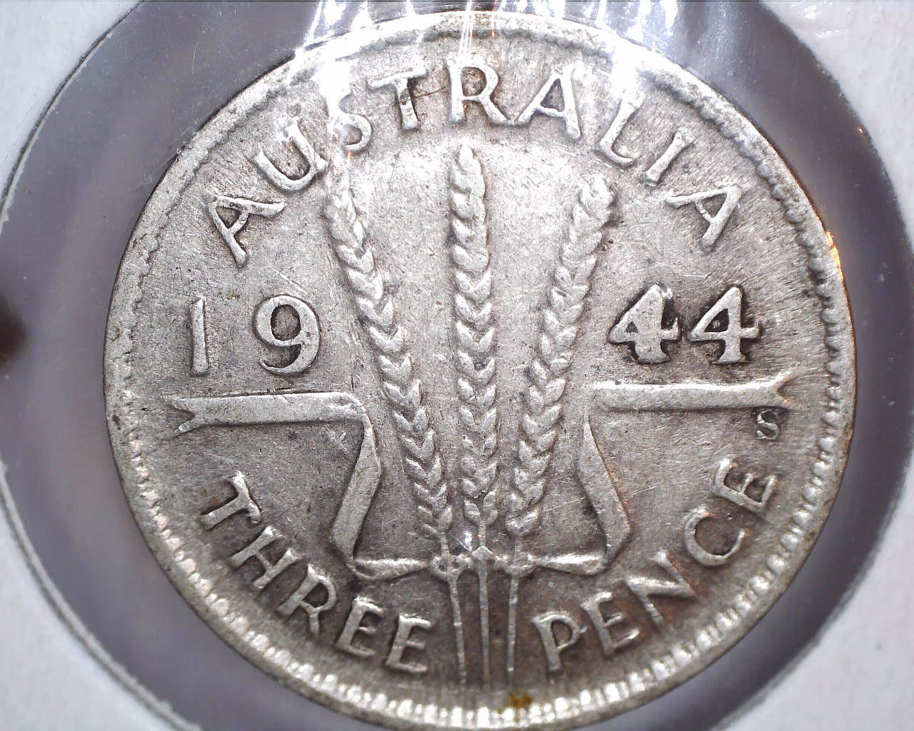 1944 - S Australian Three Pence - 92.5% Silver - Filled 4 Error