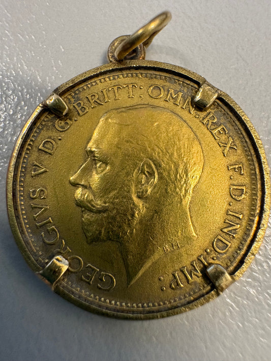 1913 Gold Half Sovereign Pendant – King George V | 22ct Gold | Pre-WWI