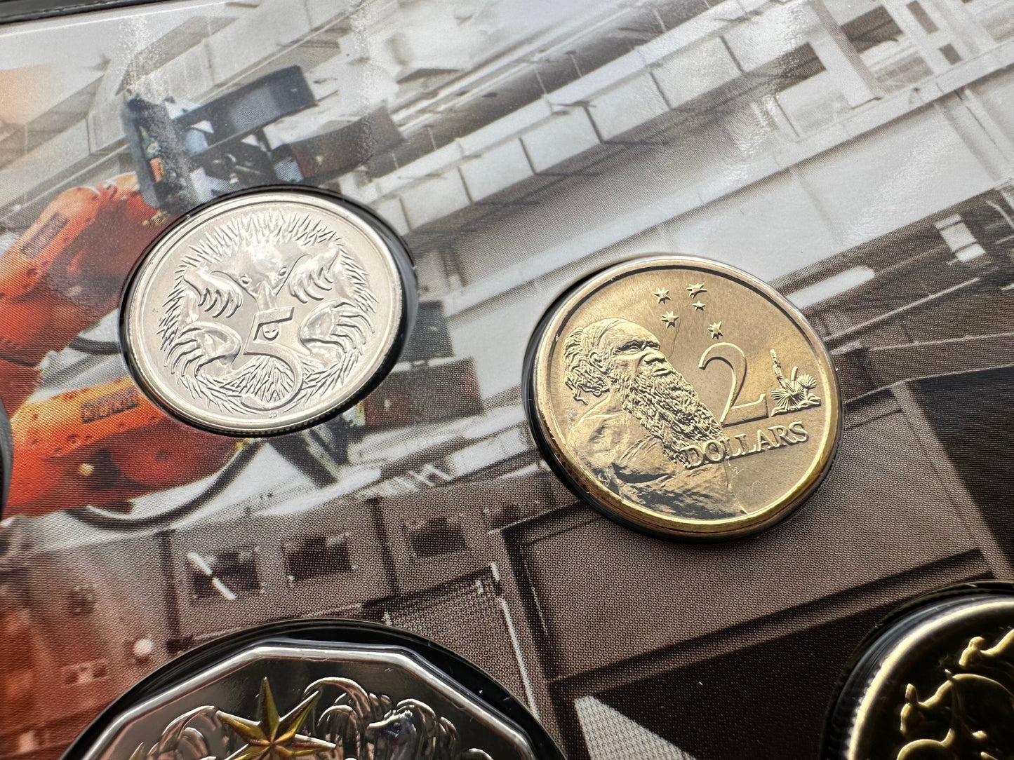 2012 Royal Australian Mint Six Coin Unc Set - Hyper-metallic Printed 50c