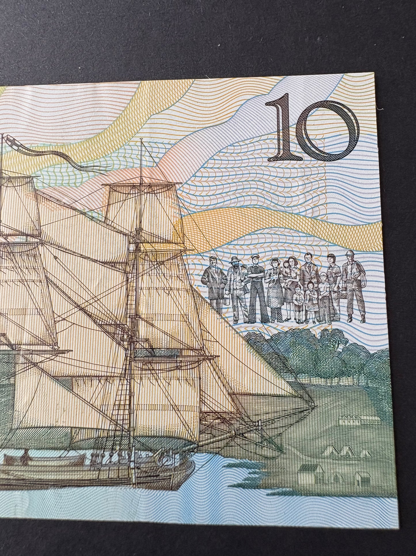 1988 $10 Australian Bicentennial Polymer Banknote - Johnston Fraser AB 29084357
