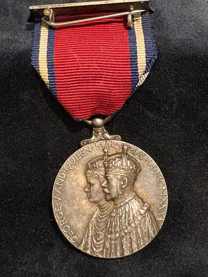 1910 1935 Britain Silver Jubilee Medal King George V and Queen Mary