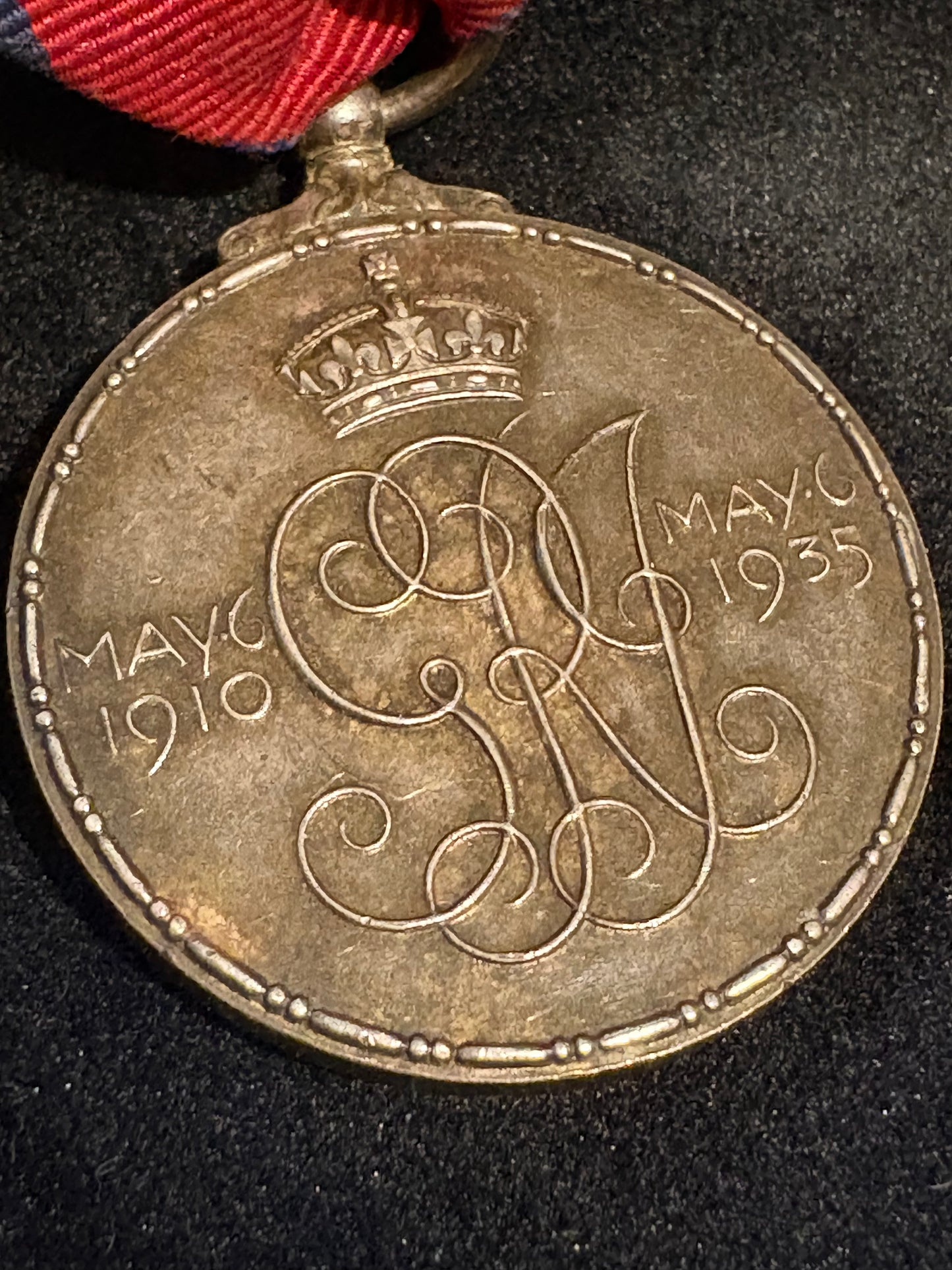 1910 1935 Britain Silver Jubilee Medal King George V and Queen Mary