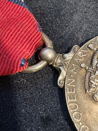 1910 1935 Britain Silver Jubilee Medal King George V and Queen Mary