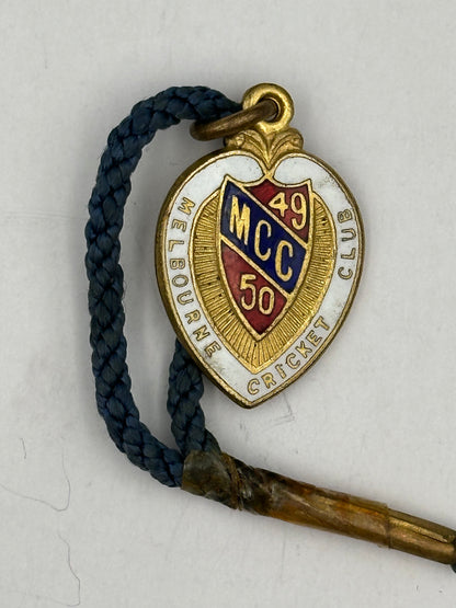 Vintage 1949-1950 MCC Melbourne Cricket Club Enamel Membership Badge
