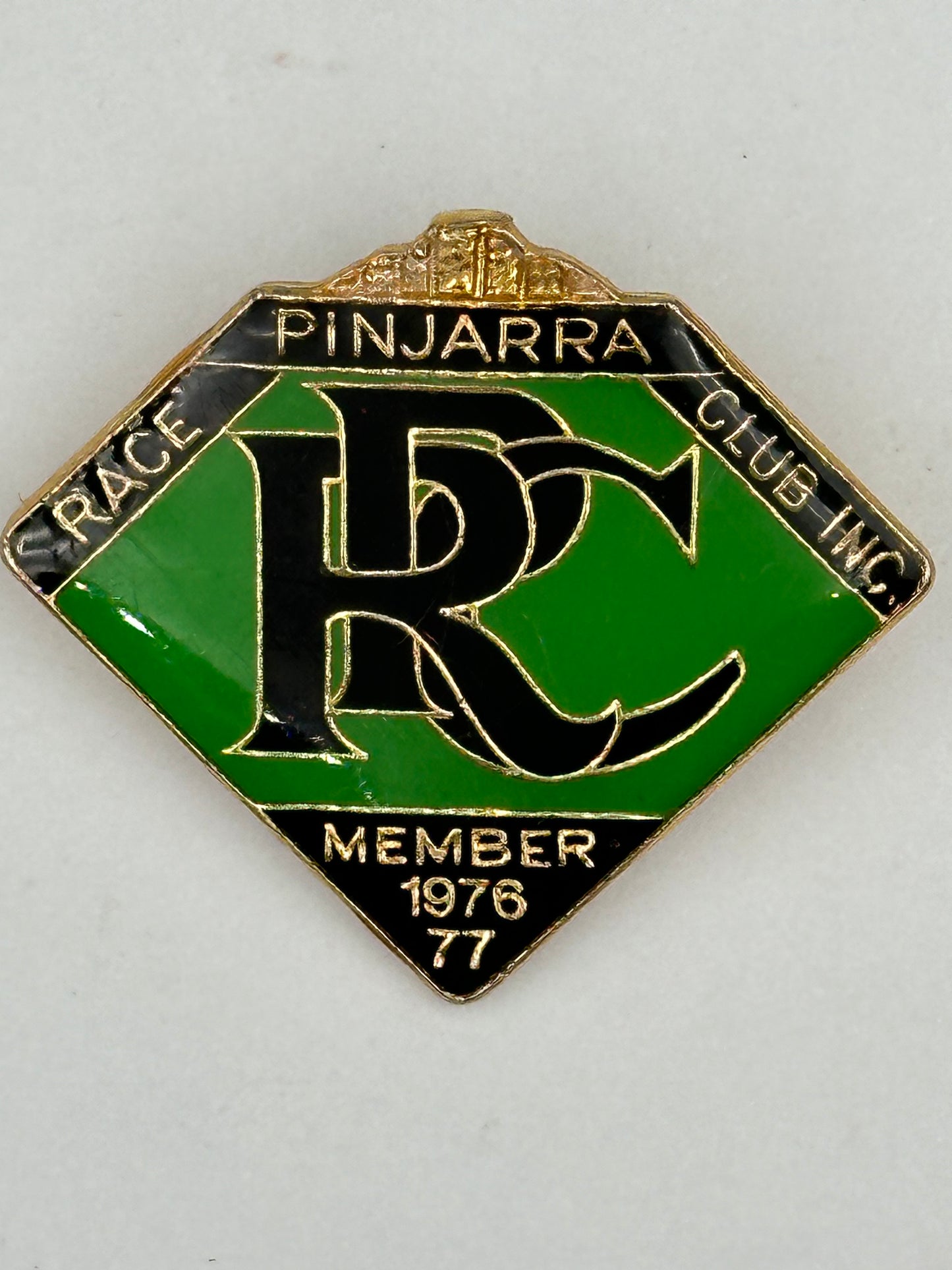 Vintage 1976-1977 Pinjarra Race Club Enamel Member Badge