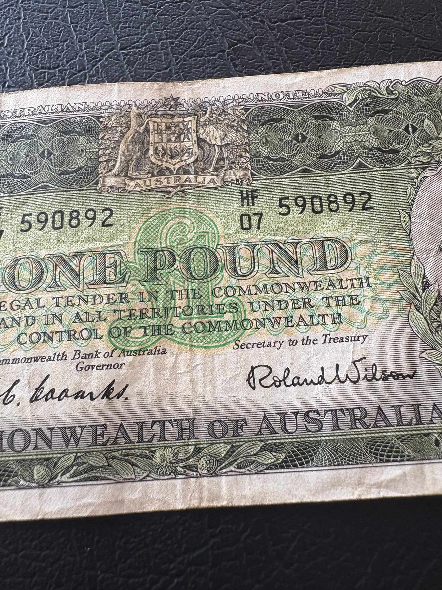 1961 Australian One Pound Banknote - Coombs Wilson HF07 590892
