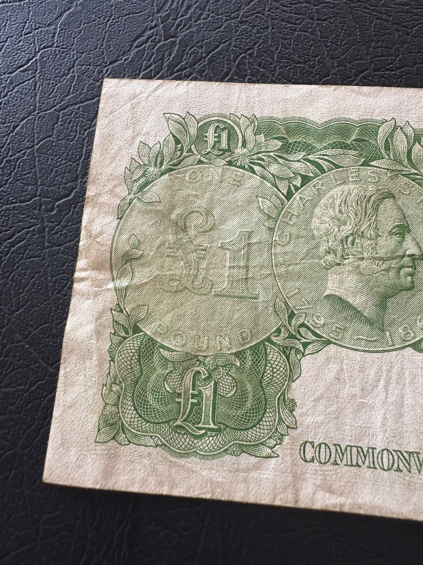 1961 Australian One Pound Banknote - Coombs Wilson HF07 590892