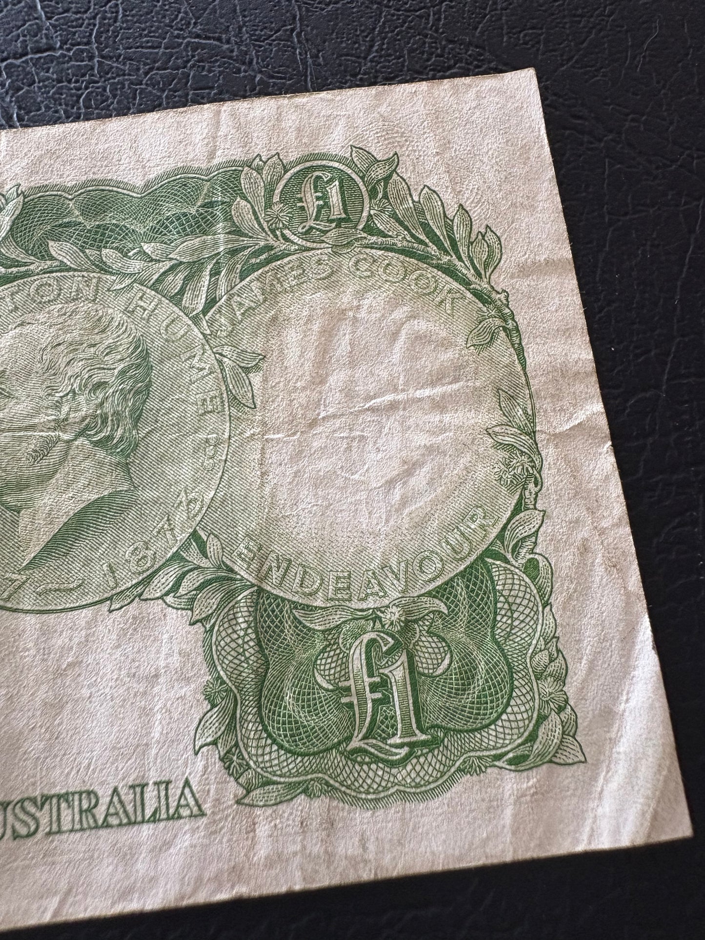 1961 Australian One Pound Banknote - Coombs Wilson HF07 590892