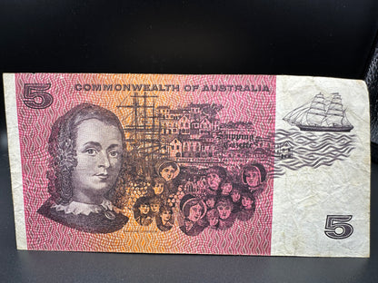 1967 $5 Australia Paper note - General Prefix - Coombs Randall NAG304427