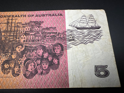 1967 $5 Australia Paper note - General Prefix - Coombs Randall NAG304427