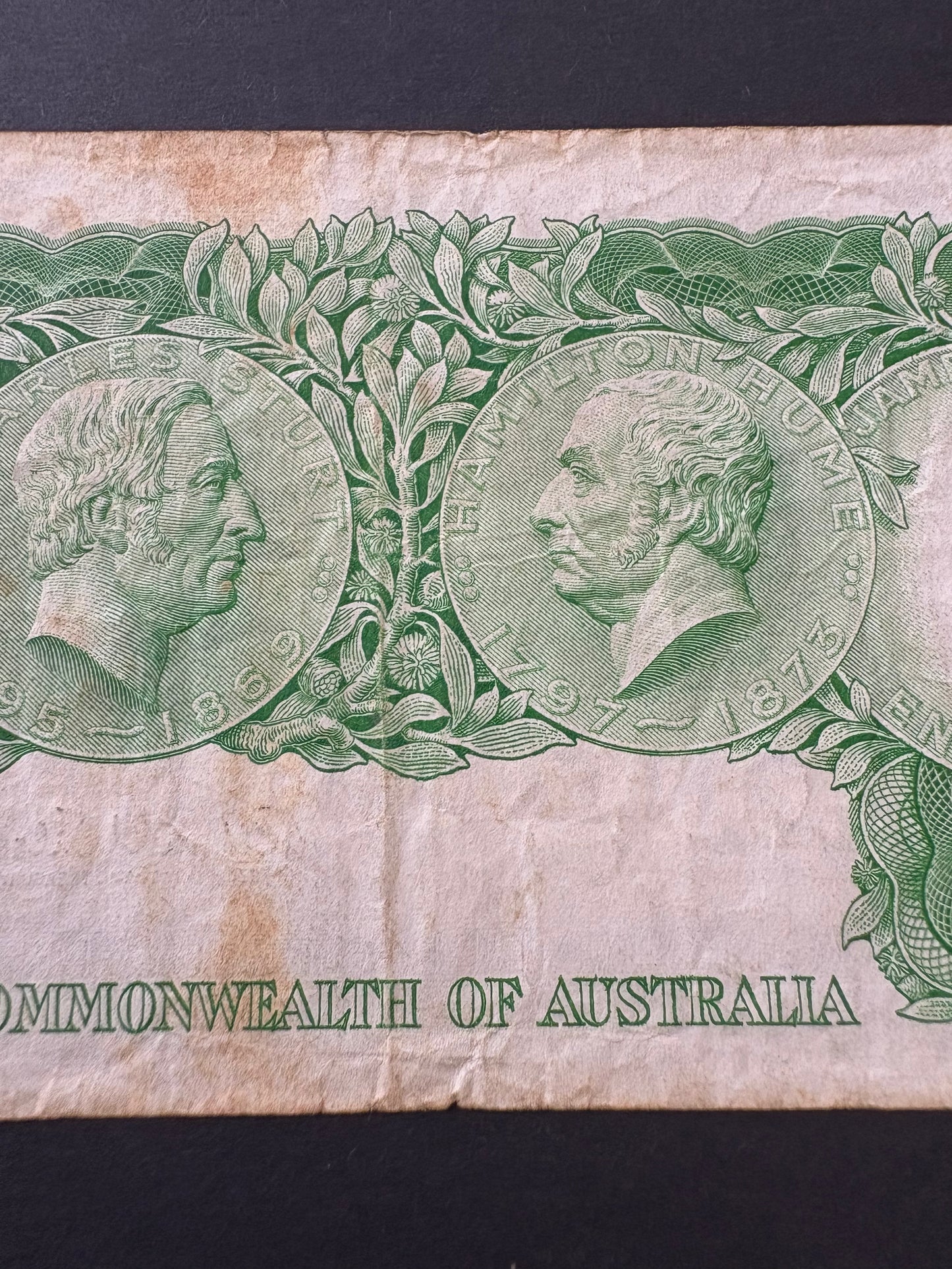 1961 Australian One Pound Banknote - Coombs Wilson HK43 472605