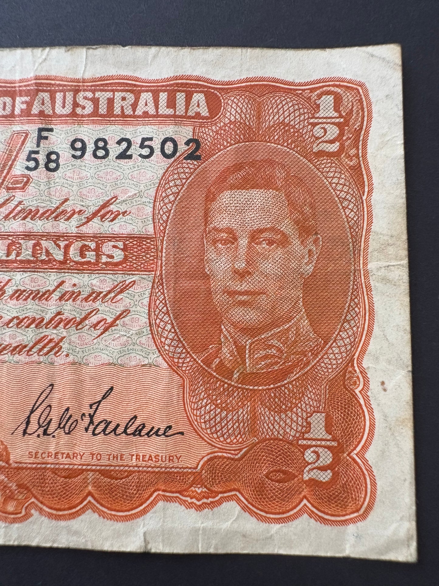 1942 Australian Ten Shillings Note - Armitage McFarlane - F58 982502