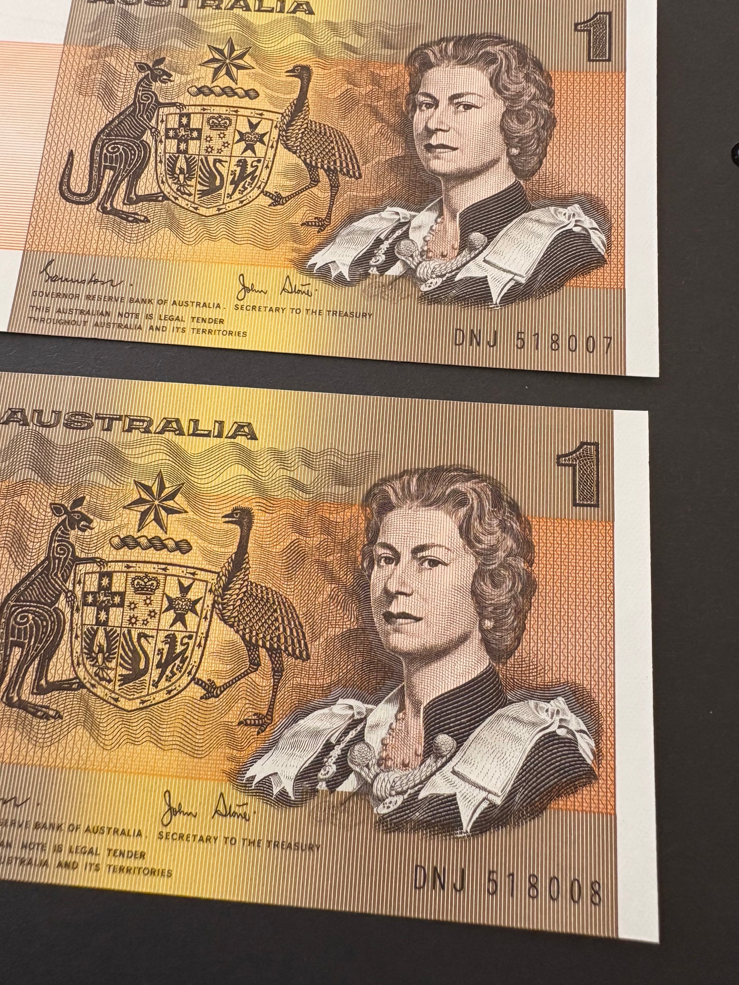 1982 $1 Australia Paper Banknote - Johnston Stone - Consecutive Run x5 notes